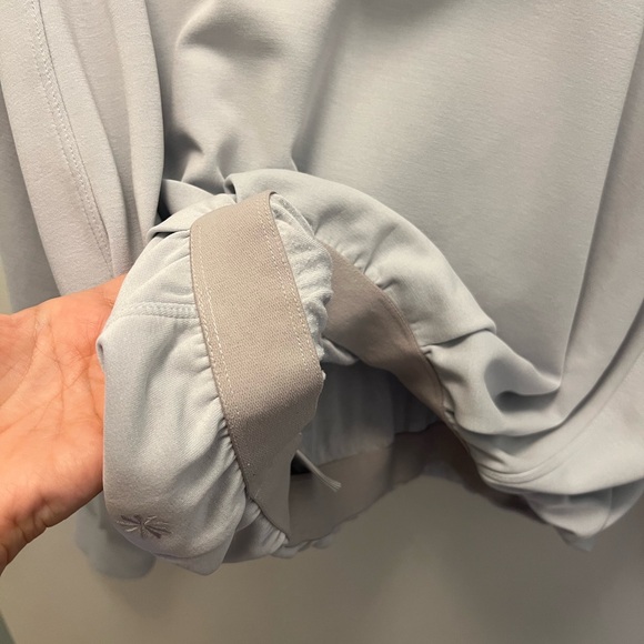 Athleta Seasoft Bubble Hem Hoodie: Snowflake Blue Size M - Picture 7 of 8